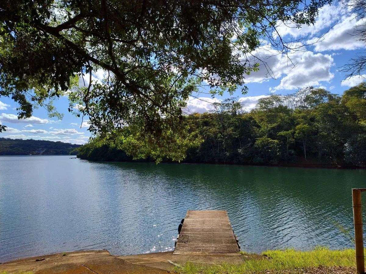 Píer do rancho na Represa de Miranda